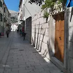 Pag Garden Apartment Pag Town