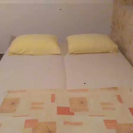 Pag Studio Garden Apartment