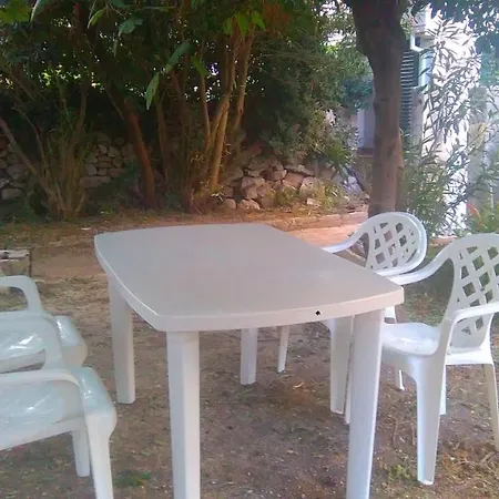 Pag Studio Garden Apartment Pag Town