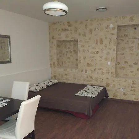 Pag Studio Garden Apartment *